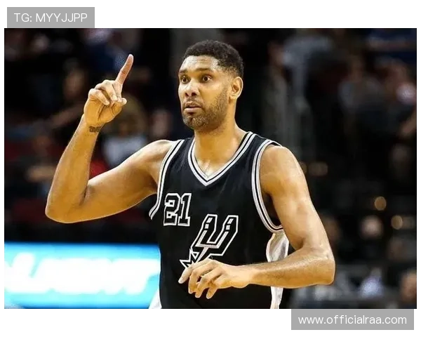 以蒂姆·邓肯为核心的篮球传奇:从天赋到冠军的完美历程 以蒂姆·邓肯为核心的篮球传奇:从天赋到冠军的完美历程